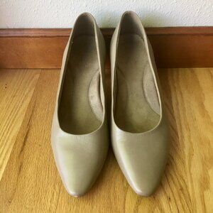AEROSOLES Taupe Pointed-Toe Pumps